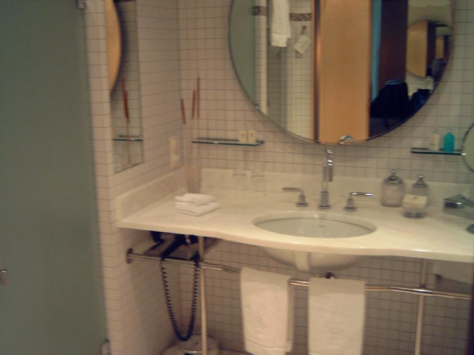 Badezimmer The Ritz-Carlton Wolfsburg