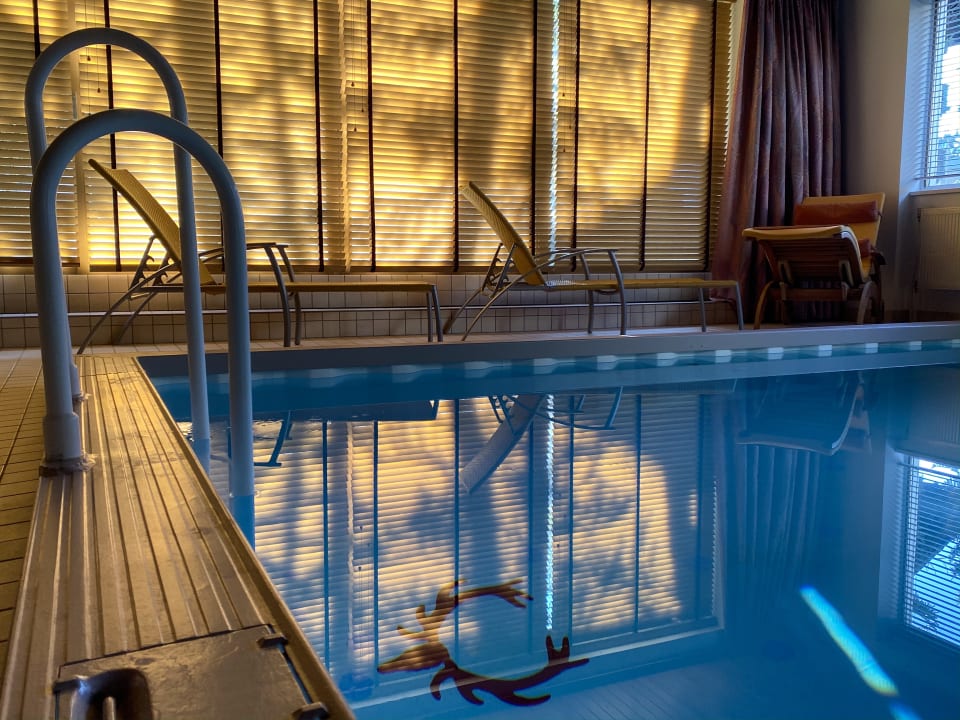 Pool Hotel Jagdhaus Monzabon