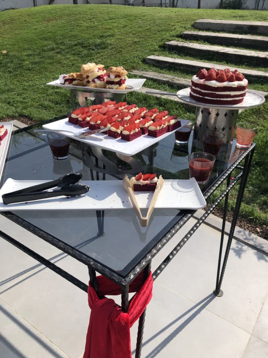 Gastro Terrace Elite Resort