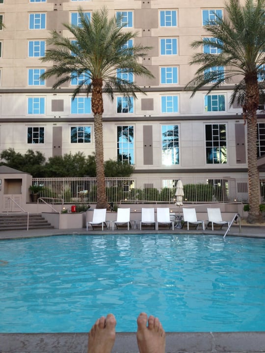 Vom Pool - Blick zum Hotel Hotel Hilton Grand Vacations Suites - Las Vegas Convention Center