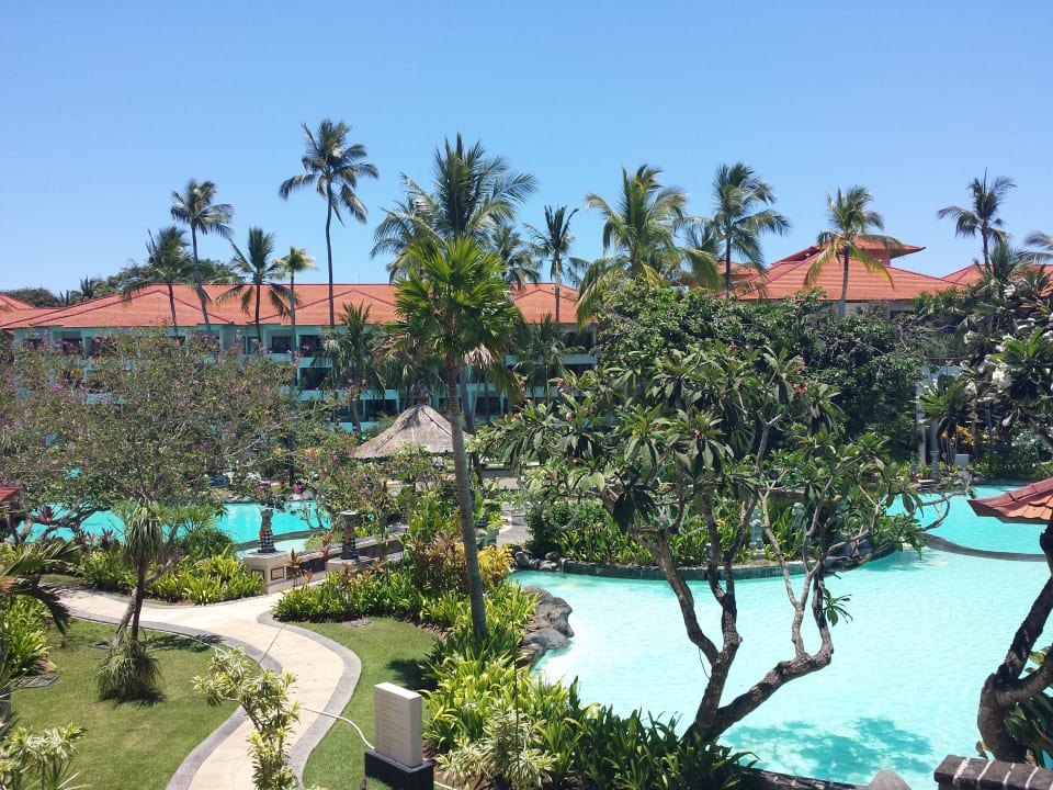 Pool The Laguna A Luxury Collection Resort & Spa