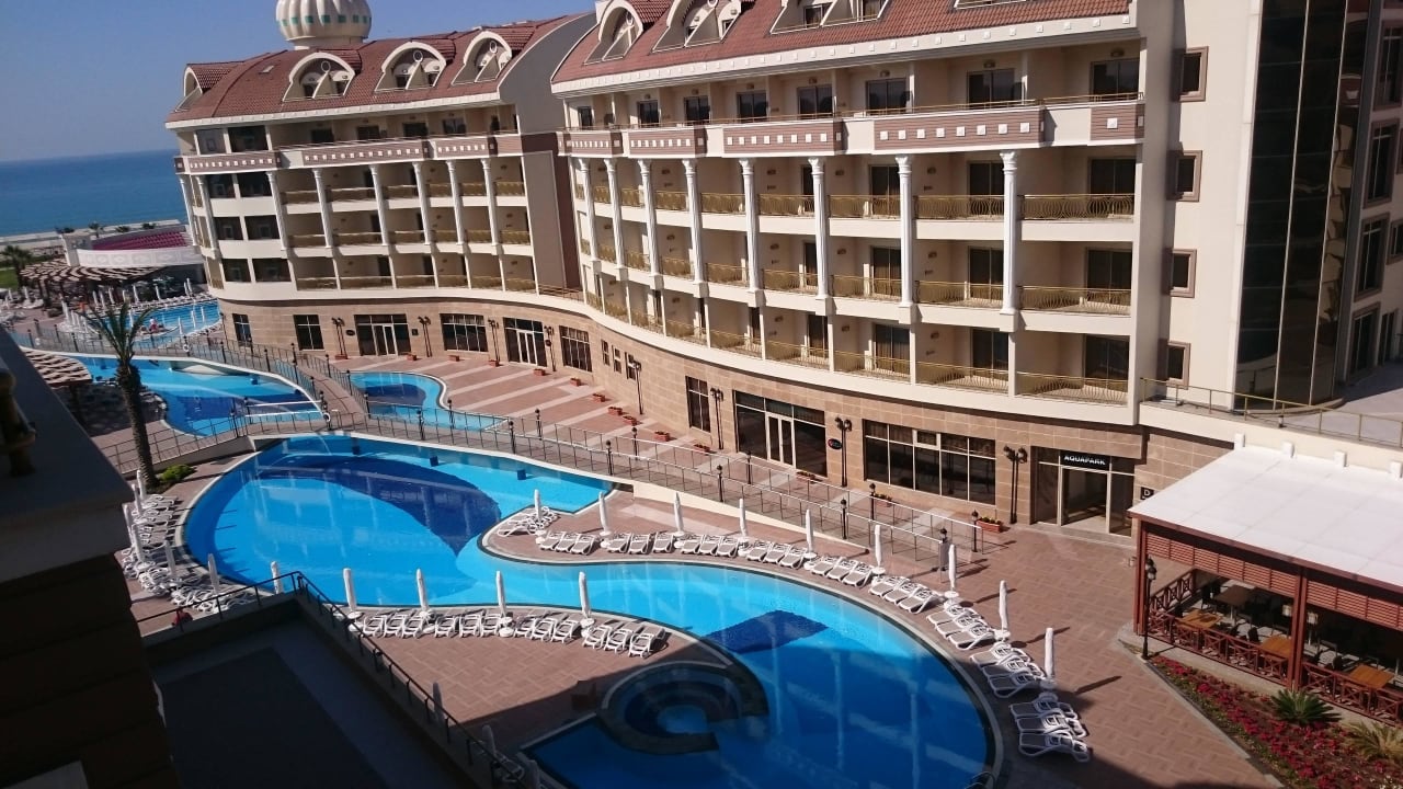 Bild vom Zimmer aus  Kirman Belazur Resort & Spa