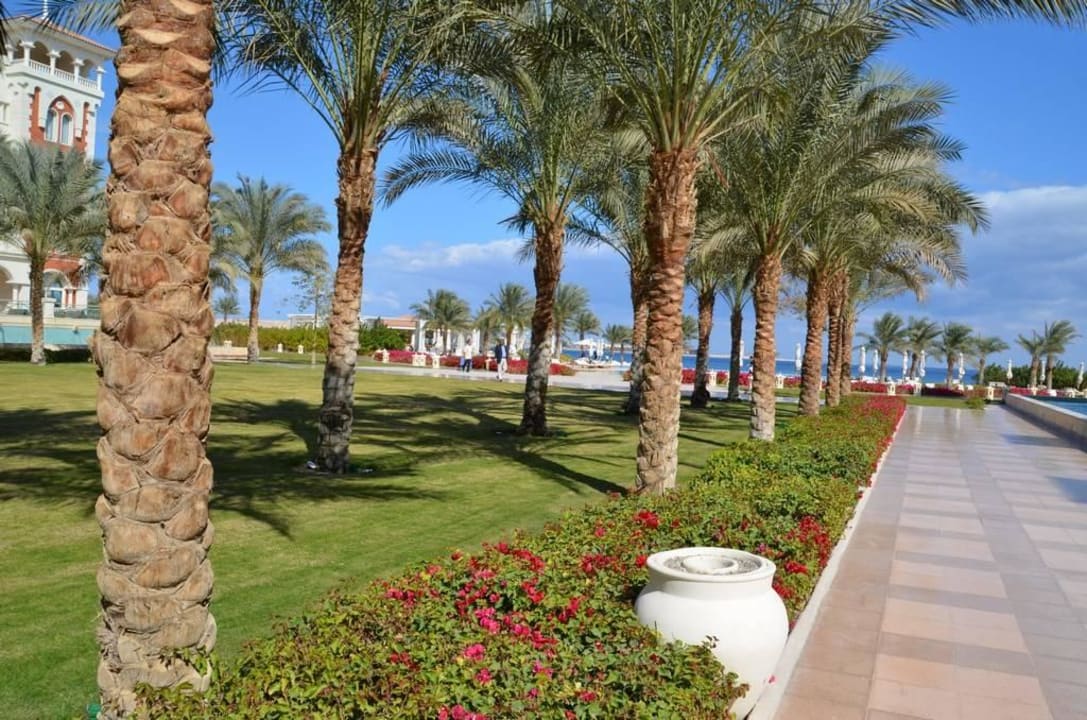Garten Baron Palace Sahl Hasheesh