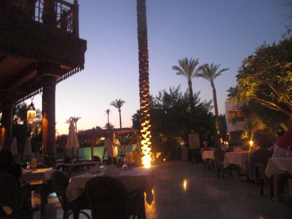 Hauptrestaurant außen Ghazala Gardens