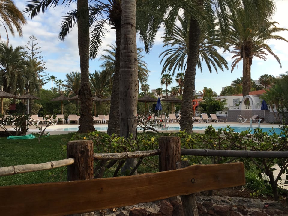 Poolanlage HL Miraflor Suites Hotel