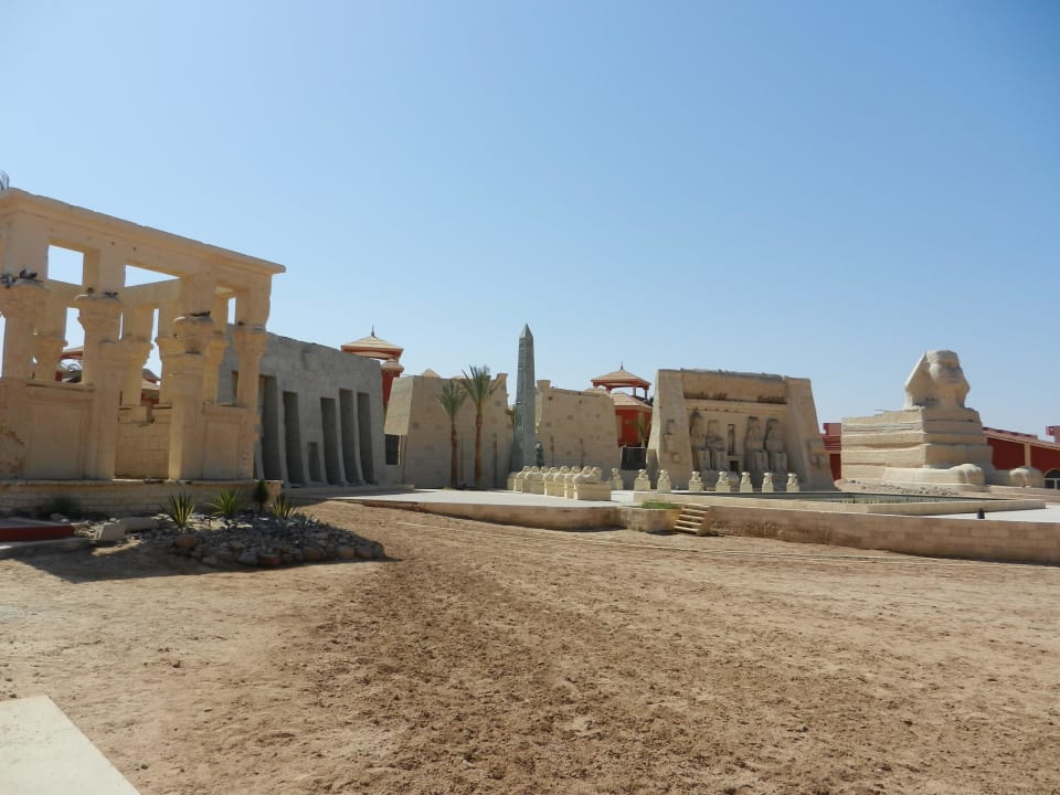 Arena "Ton- und Lichtshow" Pickalbatros Alf Leila Wa Leila Resort - Neverland Hurghada