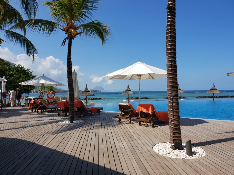 Pool Sands Suites Resort & Spa