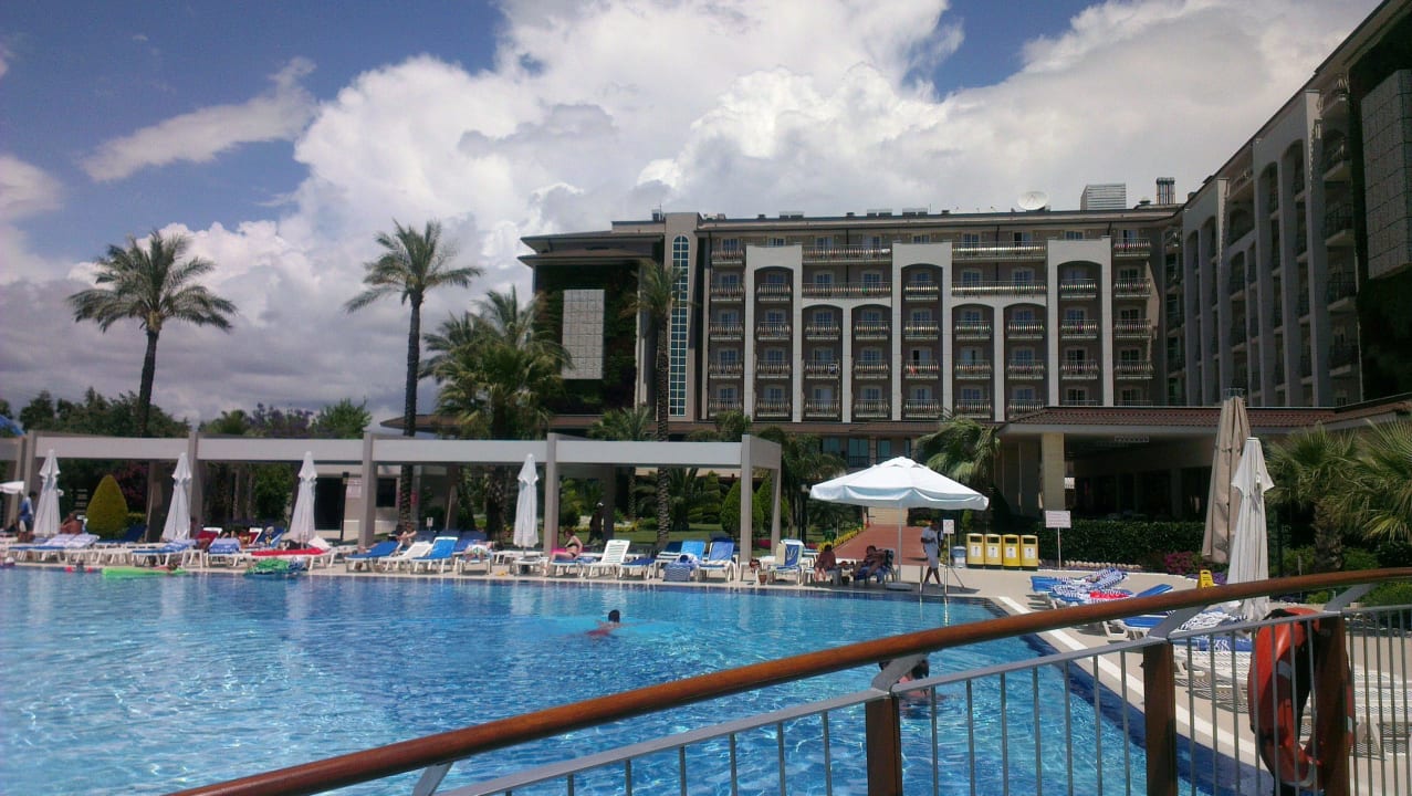 Blick zum Haupthaus Sunis Elita Beach Resort & Spa