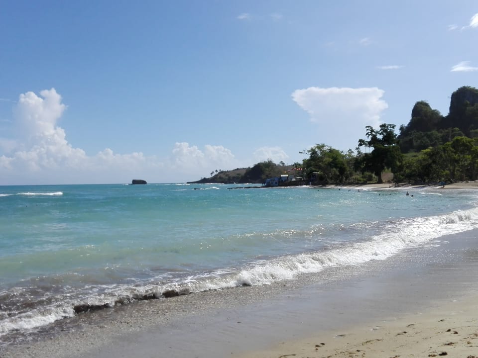 Strand Playabachata Hotel