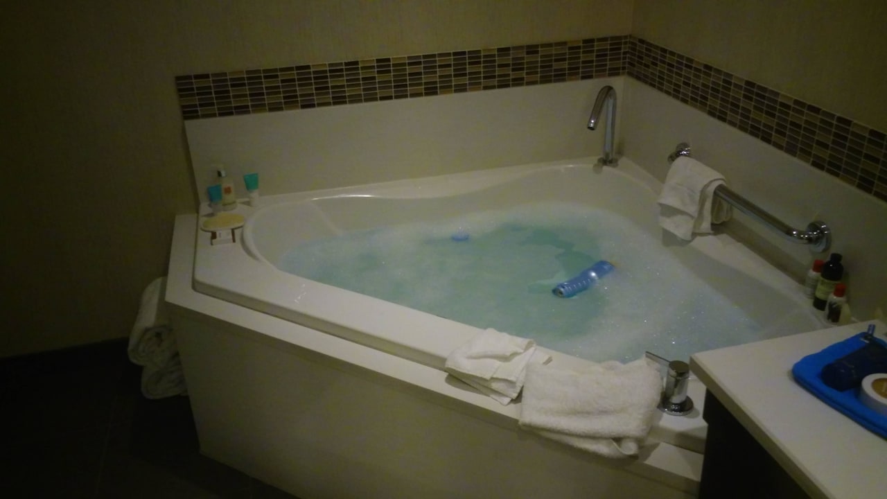 Love the Sp Tub theWit Chicago - a DoubleTree by Hilton Hotel