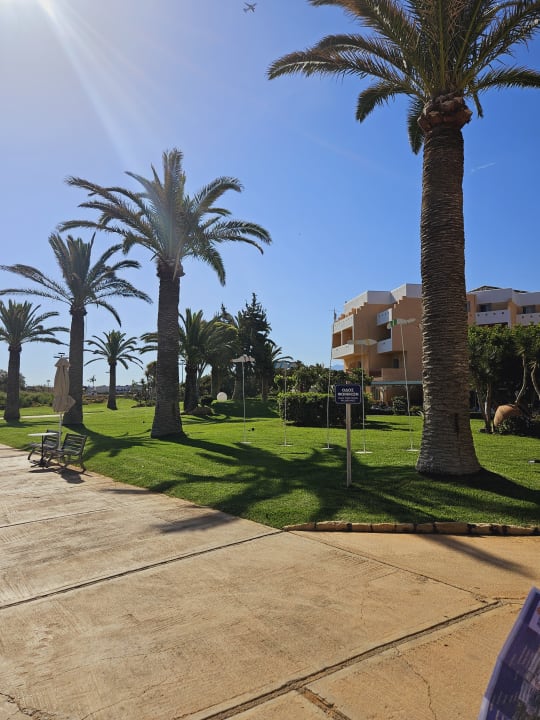 Gartenanlage Anissa Beach & Village