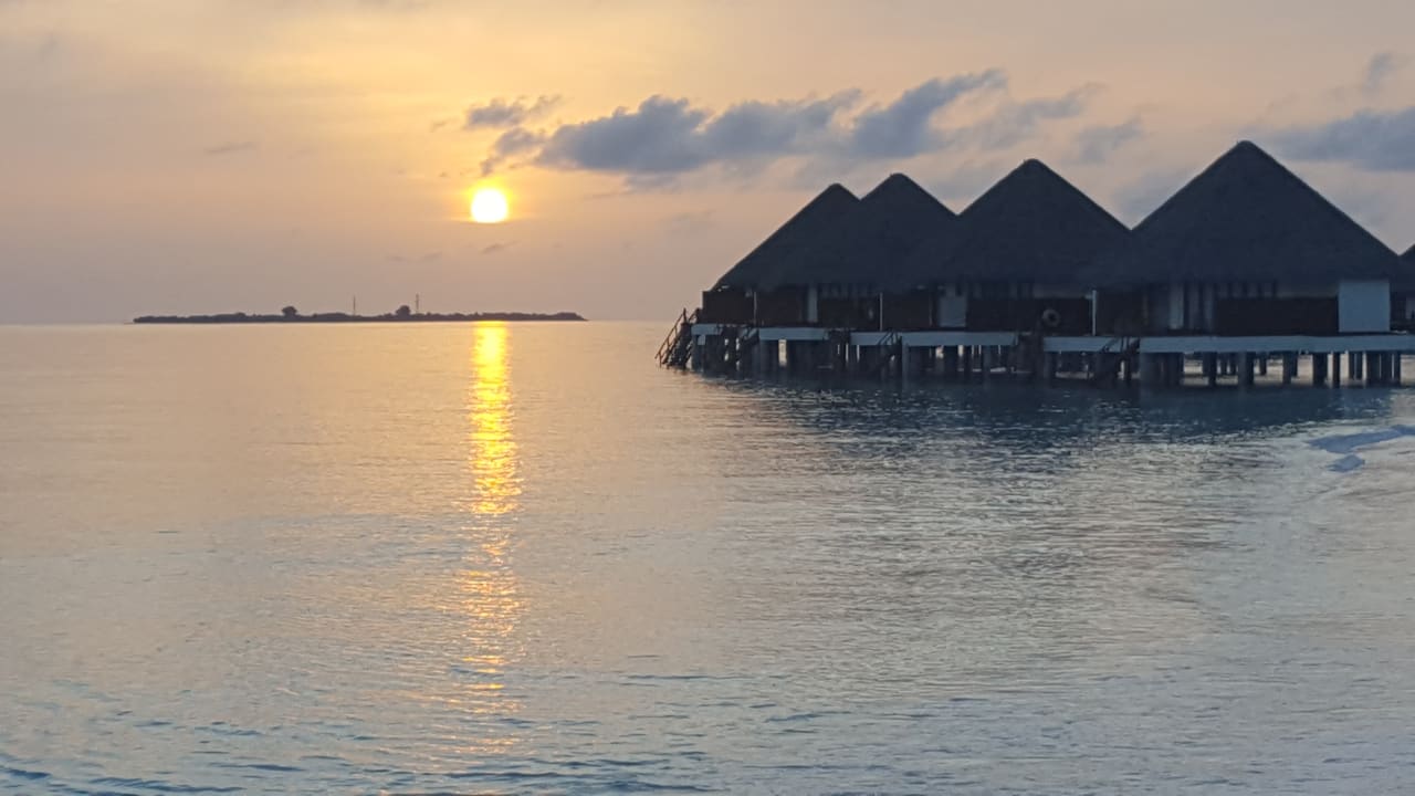 Strand Adaaran Select Meedhupparu Island Resort - Premium All Inclusive