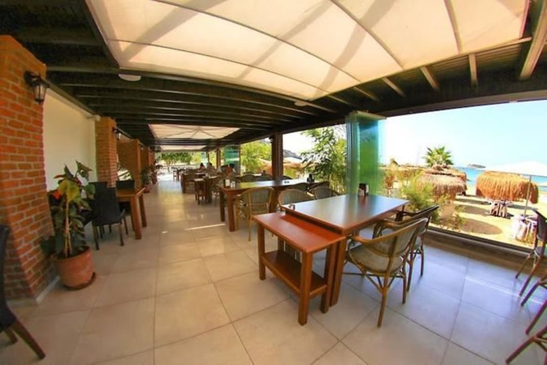 Restaurant  Palm Bay Beach Hotel