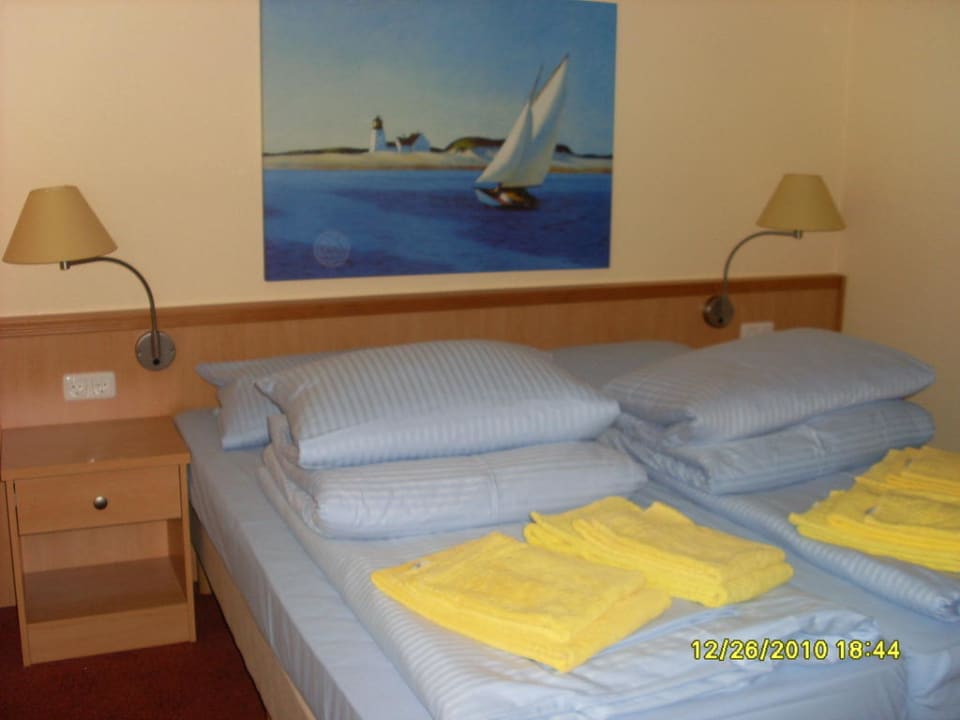 Doppelbett Ferienwohnungen Ferienpark Weissenhäuser Strand