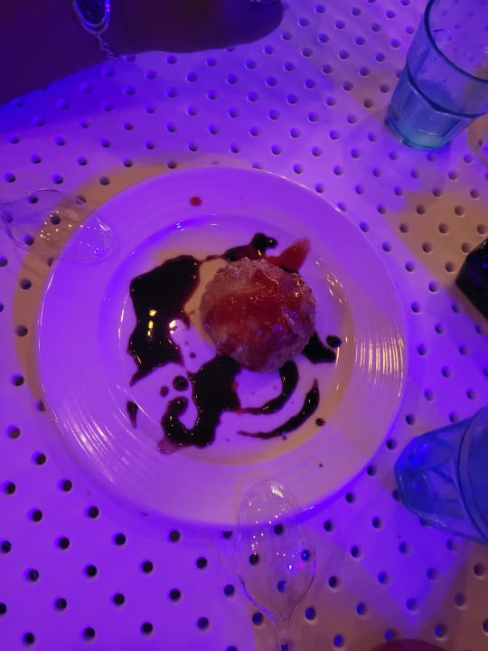 Gastro Utopia Resort & Residence