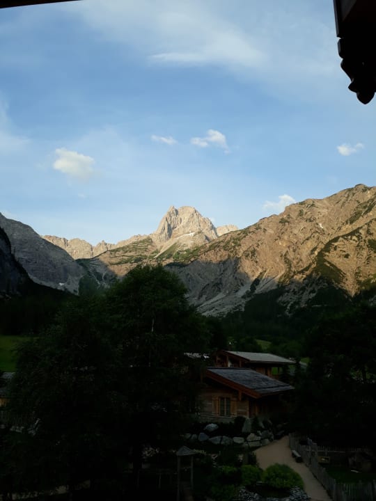 Ausblick Gramai Alm alpengenuss & natur spa