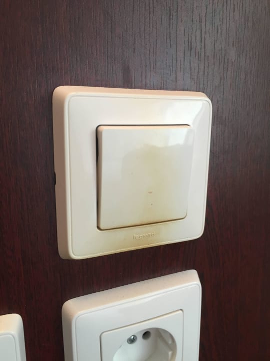 Vergilbter Schalter Apollon Hotel