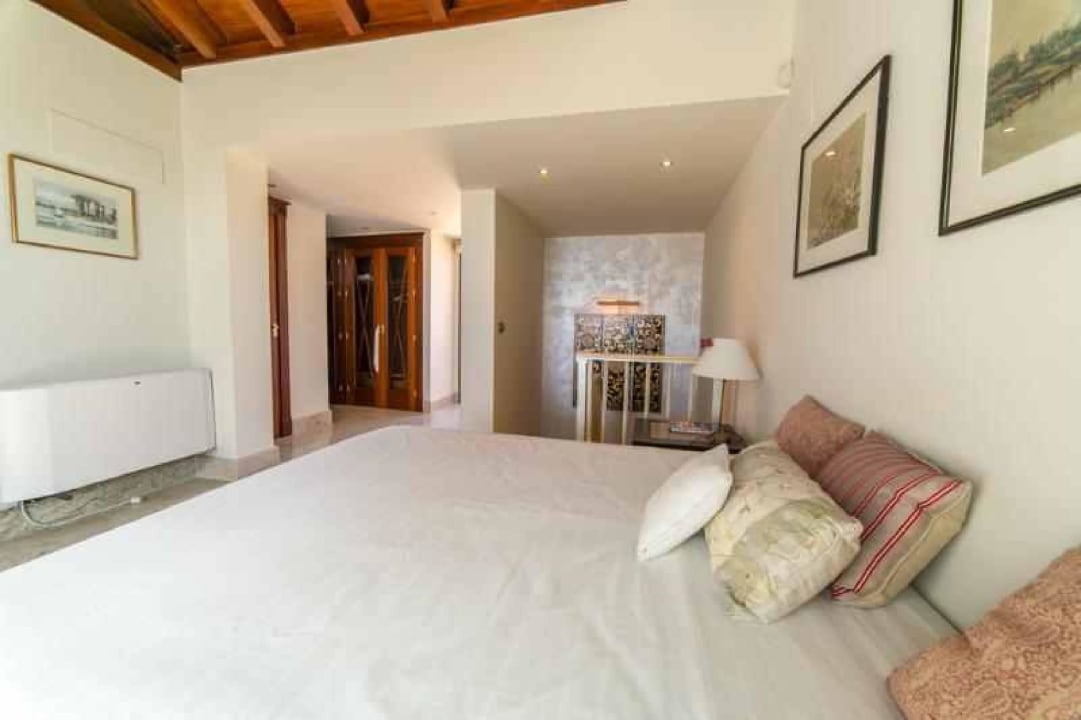 5th bedroom Frontline beach Villa