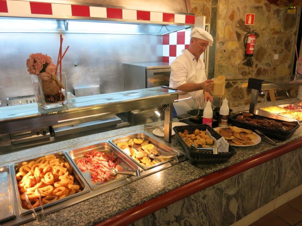 Kleines Buffet (Themenbuffet) im Rondo HL Miraflor Suites Hotel