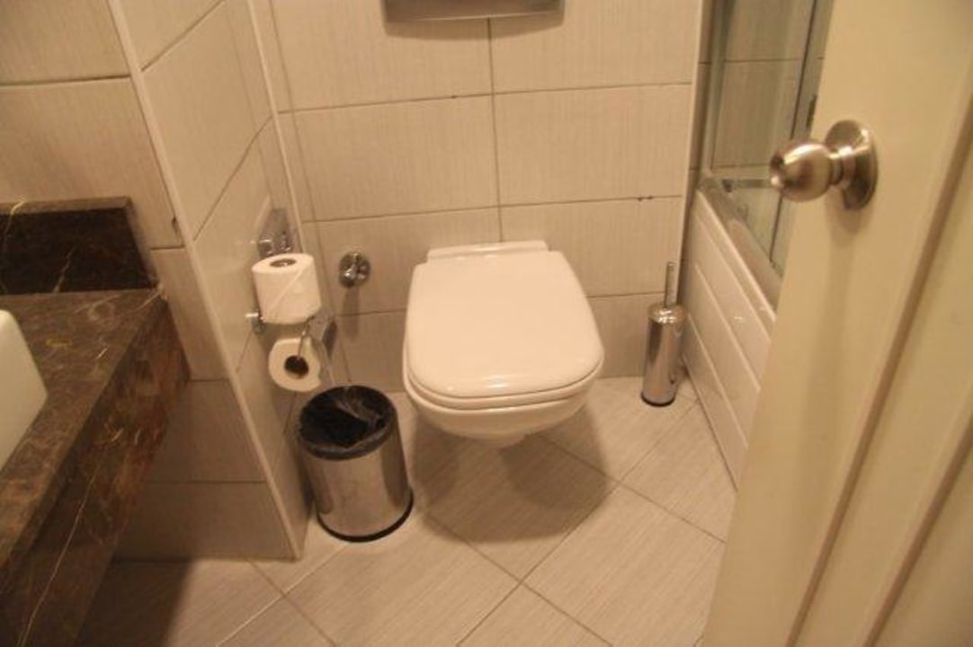 Toilette Alba Queen Hotel