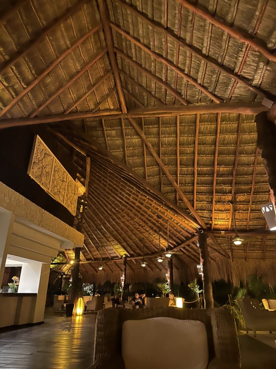 Lobby Akumal Bay Beach & Wellness Resort