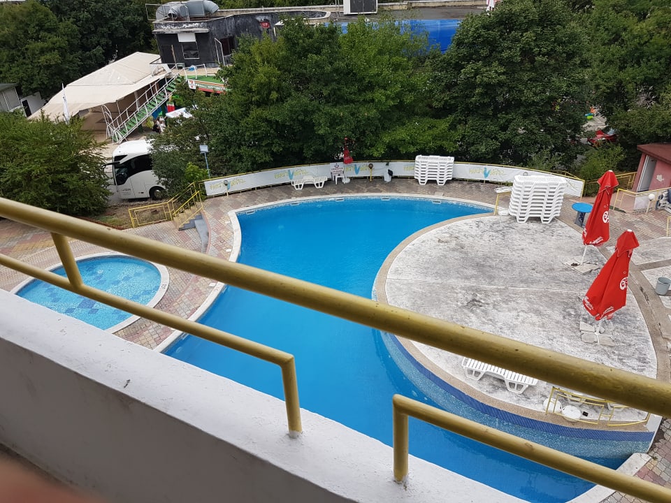 Pool Party Hotel Golden Sands - Adults only