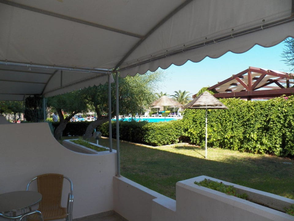Blick von der Terrasse Pegasos Deluxe Beach Hotel