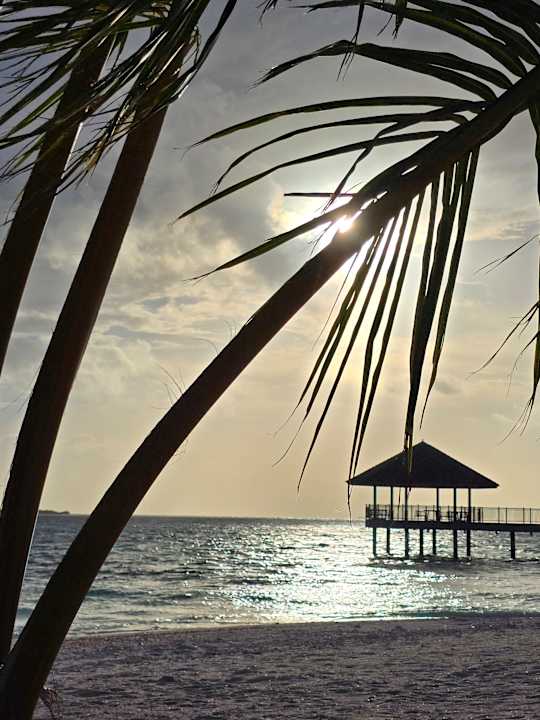 Strand Le Meridien Maldives Resort & Spa
