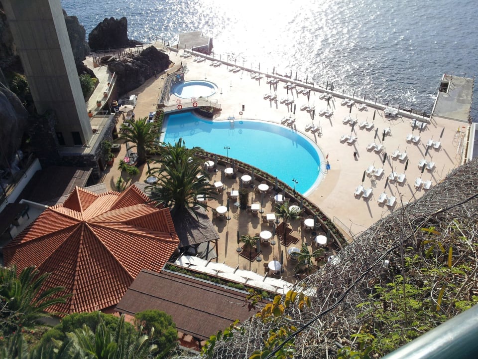 Blick auf Meer und Pool Hotel The Cliff Bay (PortoBay)