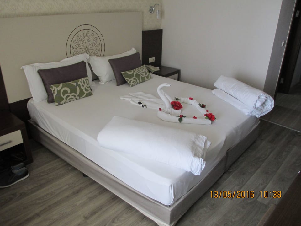 Geschmücktes Bett von Aische Side Alegria Hotel & Spa - Adults only +16