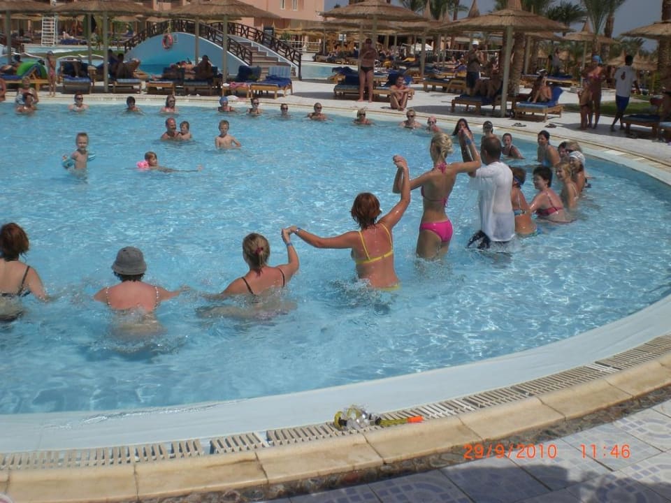 Аквааэробика Beach Albatros Resort