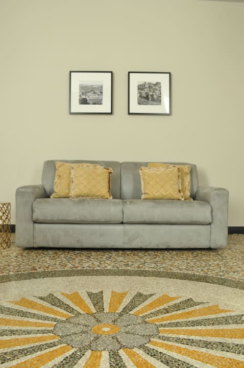 Zimmer HNN Luxury Suites