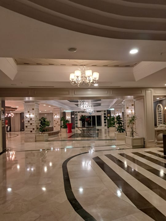 Lobby Bella Resort & Spa