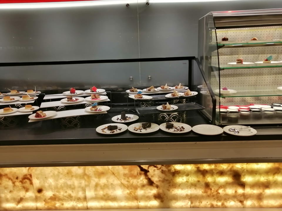 Gastro Limak Lara Deluxe Hotel & Resort