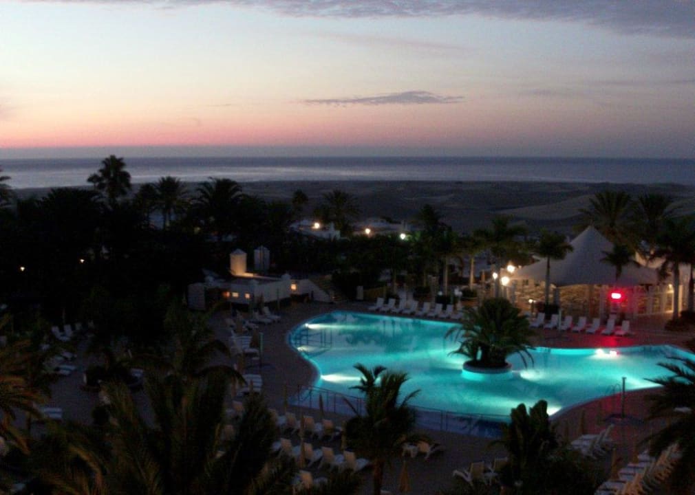 Blick in Richtung Dünen kurz vor Sonnenaufgang Hotel Riu Palace Maspalomas Adults Only