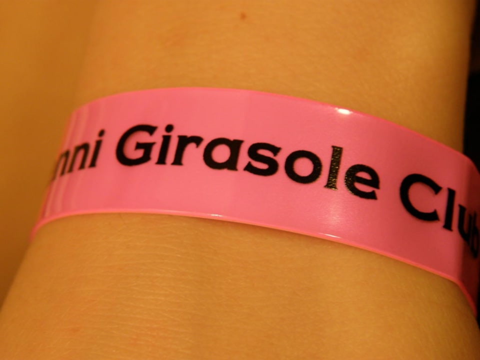 Opaski na ręce Norcenni Girasole Village