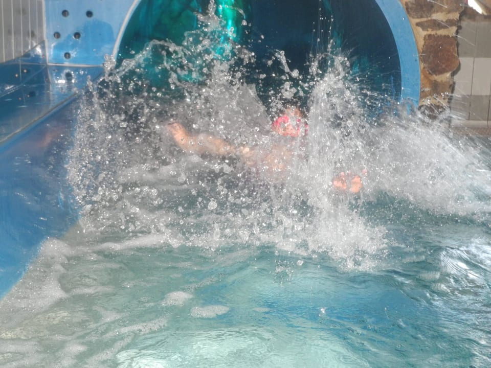 Wasserrutsche im Felsen-Erlebnisbad ULRICHSHOF Nature · Family · Design