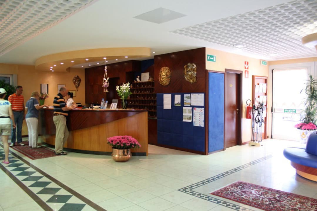 Rezeption  Aparthotel Holiday