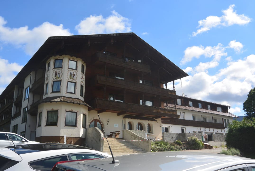 Nochmal Außenansicht und Baustelle Hotel Bergland-Hof
