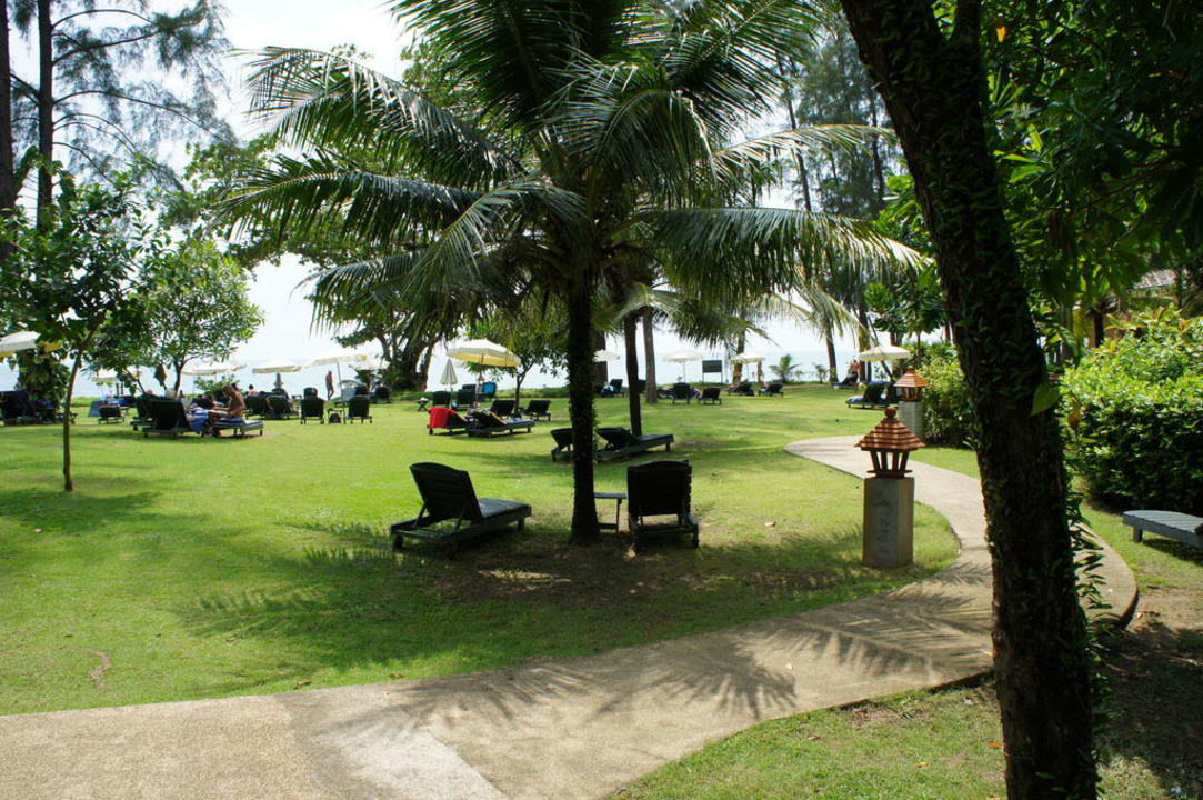 Gartenanlage Blickrichtung Meer Khao Lak Merlin Resort