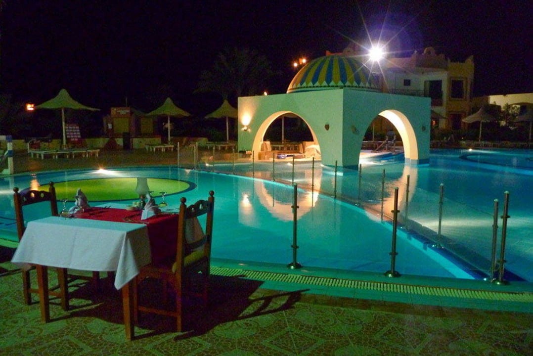 Pool näher am Strand Hotel Nubian Village