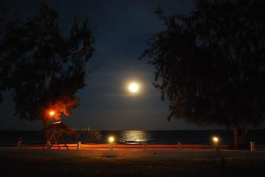 Vollmond Hotel Karibuni Rafiki Beach Resort