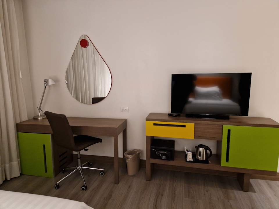 Zimmer Hampton By Hilton Bogota Airport