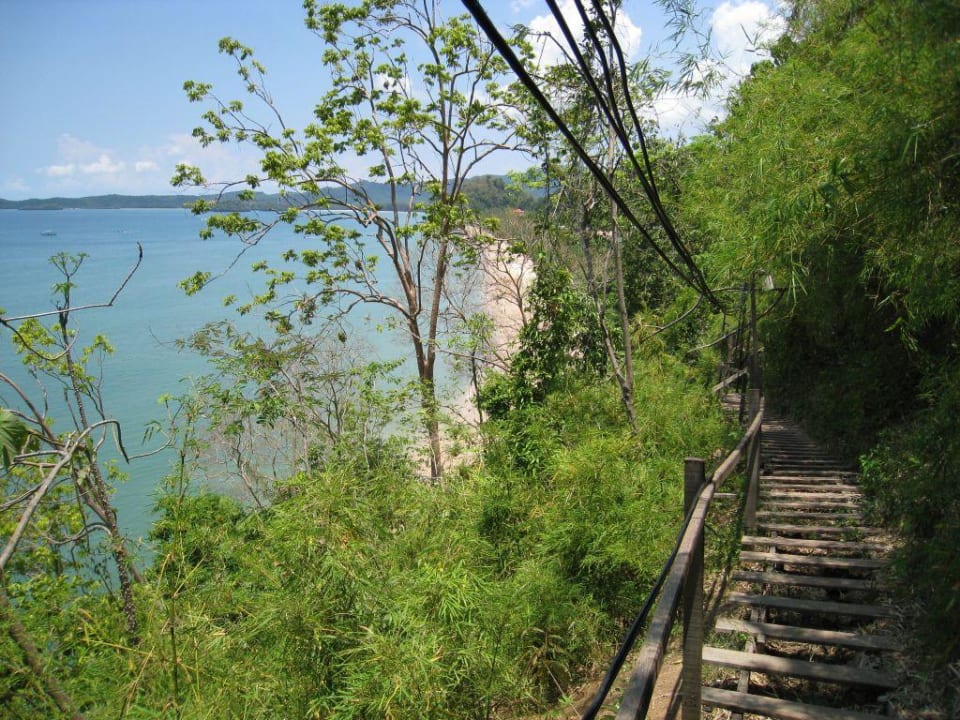 Trittsteig zum Ao Nang Beach Centara Grand Beach Resort & Villas Krabi
