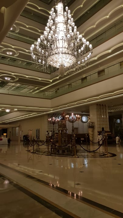 Lobby Royal Holiday Palace