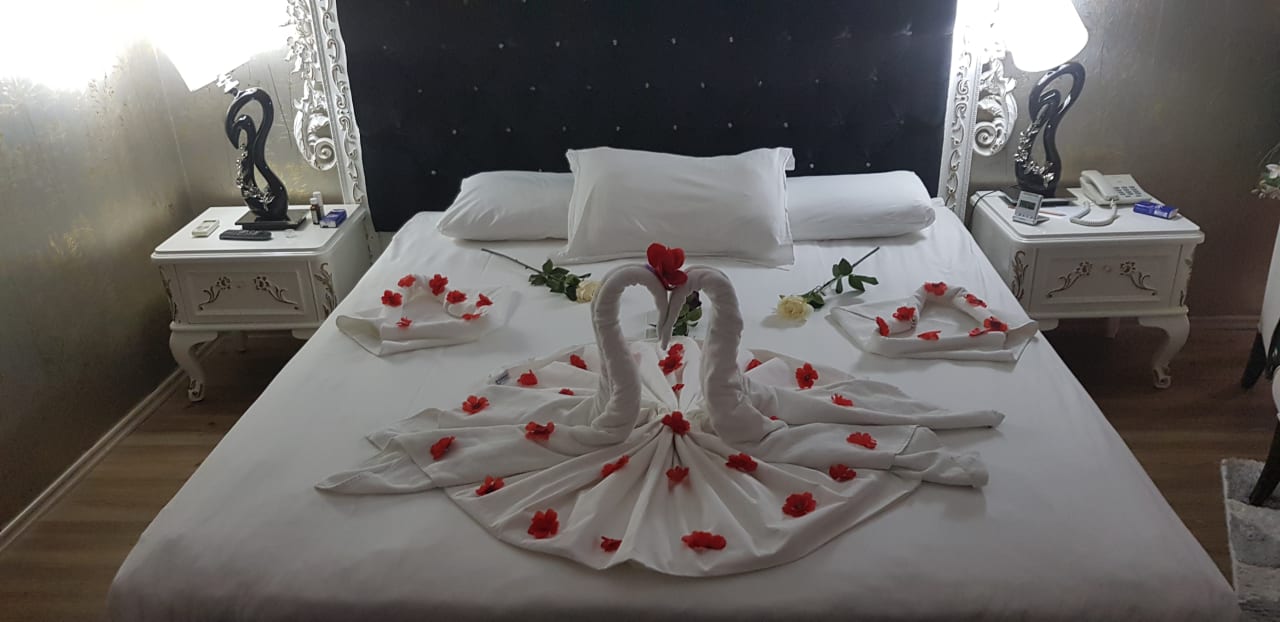 Zimmer Sunrise Queen Luxury Hotel