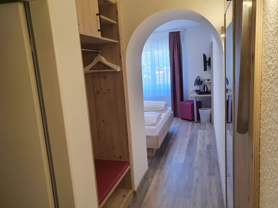 Zimmer Hotel Neuenburger Hof