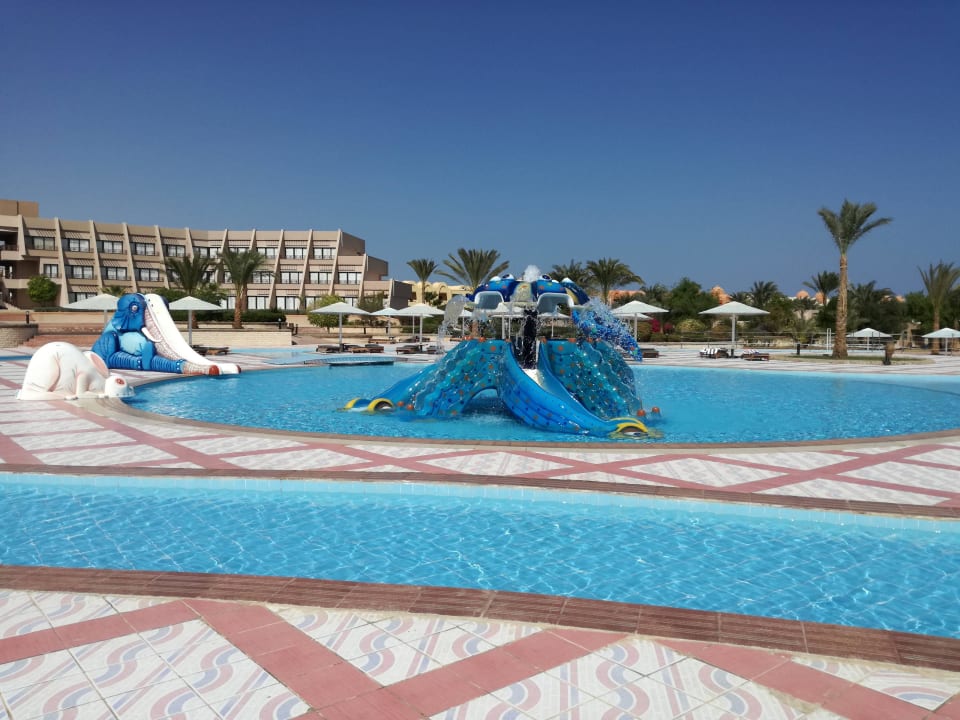 Toller großer Pool Pharaoh Azur Resort