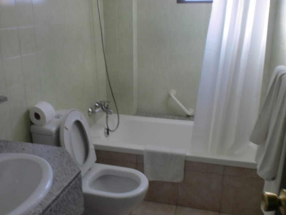 Bad Hotel LIVVO Anamar Suites
