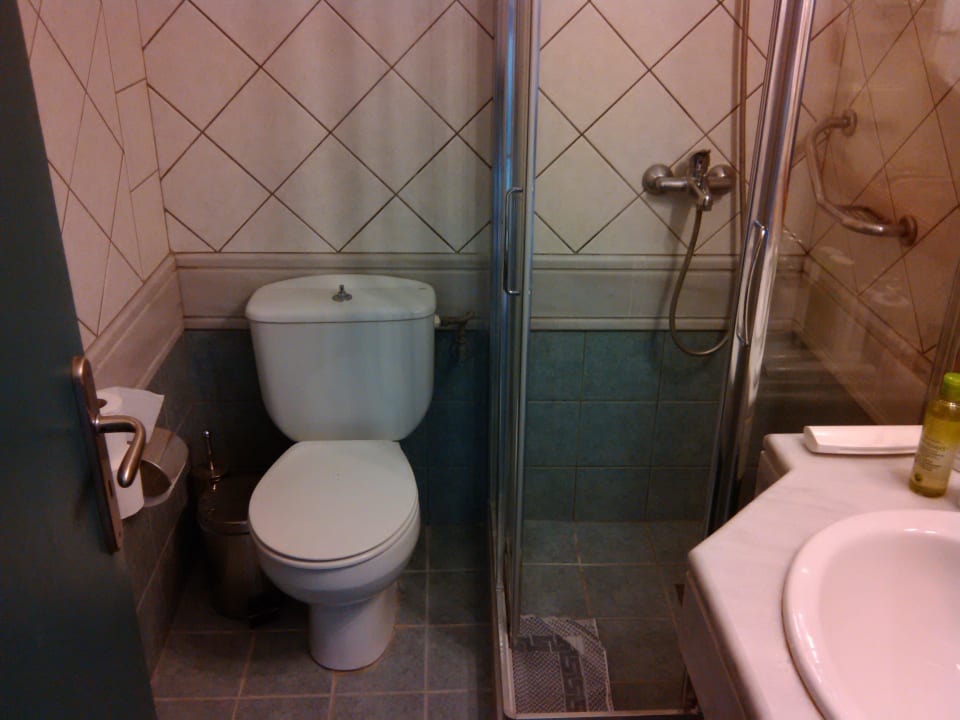 Bad Knossos Beach Bungalows Suites Resort & Spa